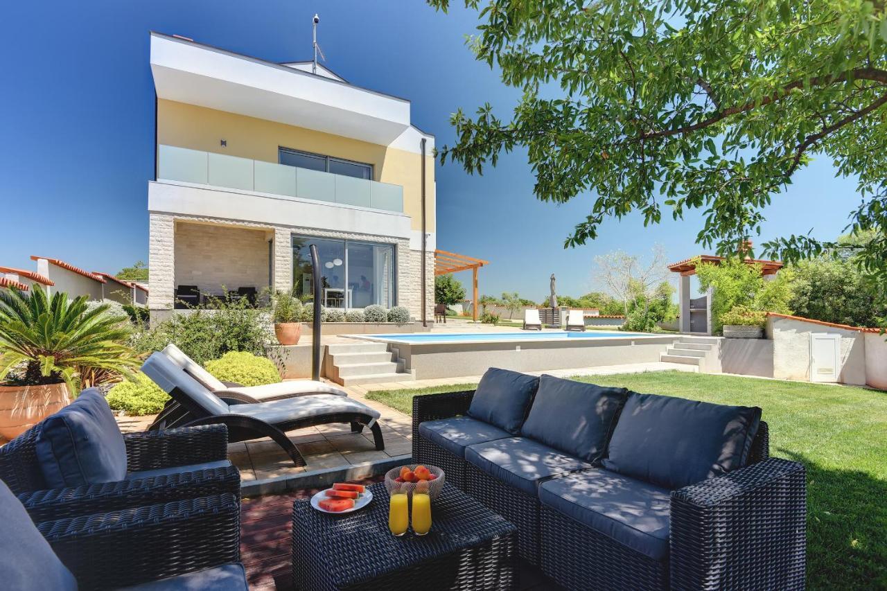 Villa White Barbariga Exterior foto